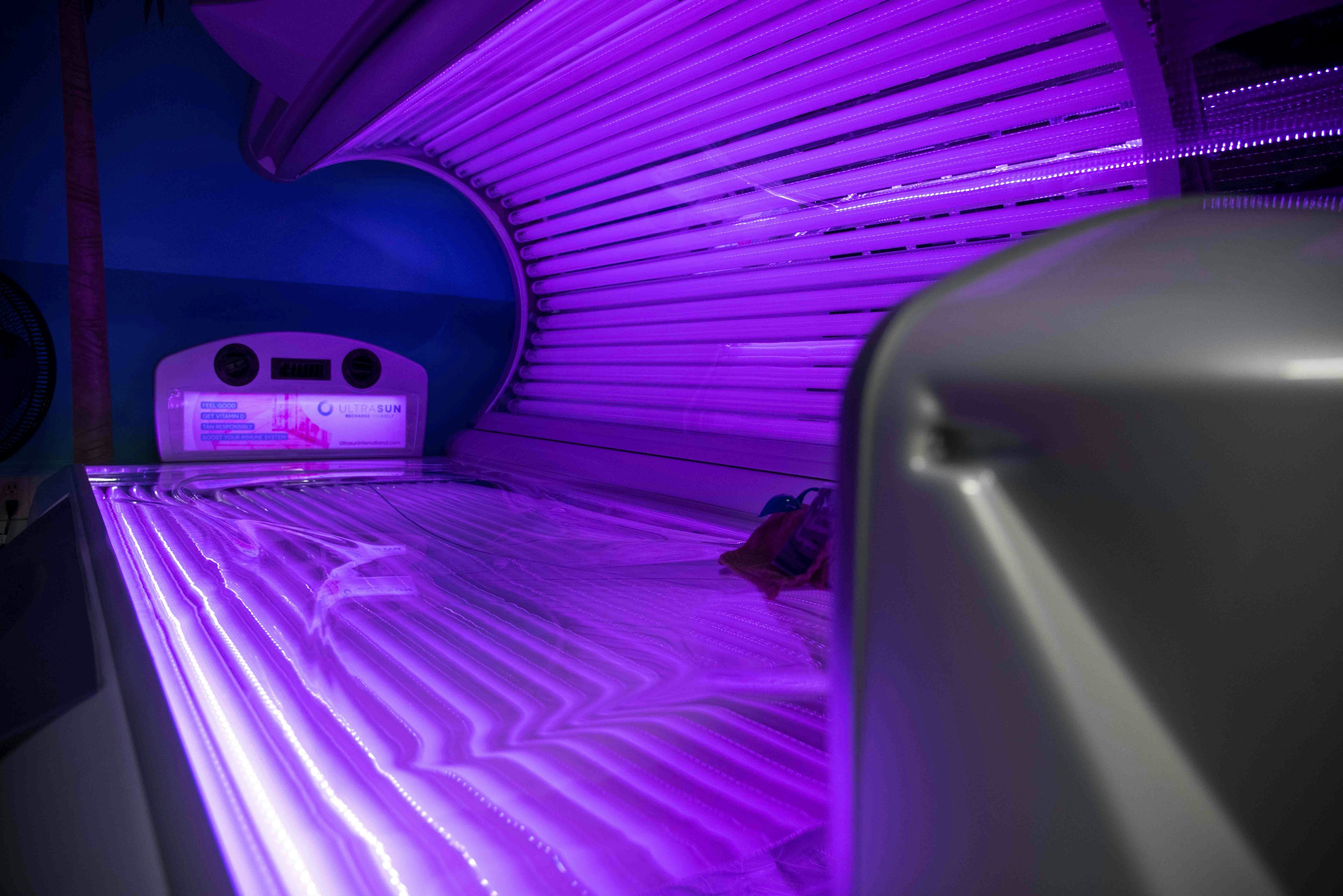 Tanning bed.